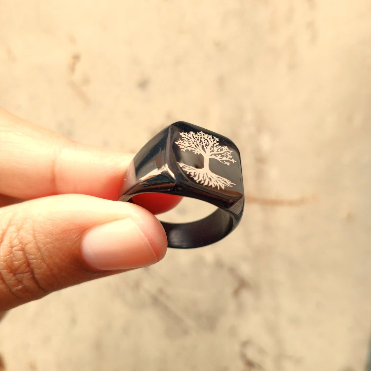 ANILLO NEGRO ARBOL DE LA VIDA