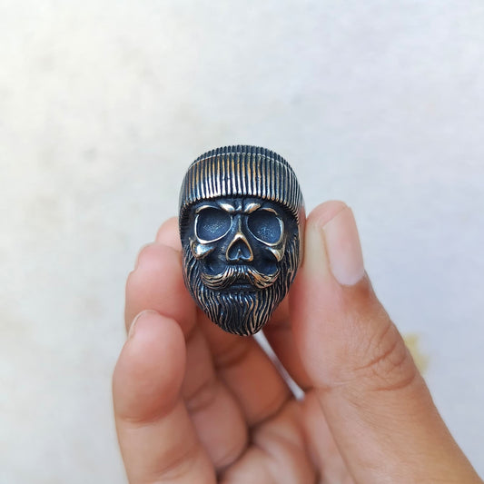 ANILLO CALAVERA CON GORRITO