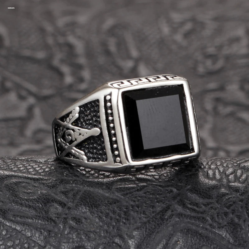 ANILLO MASON CON PIEDRA NEGRA