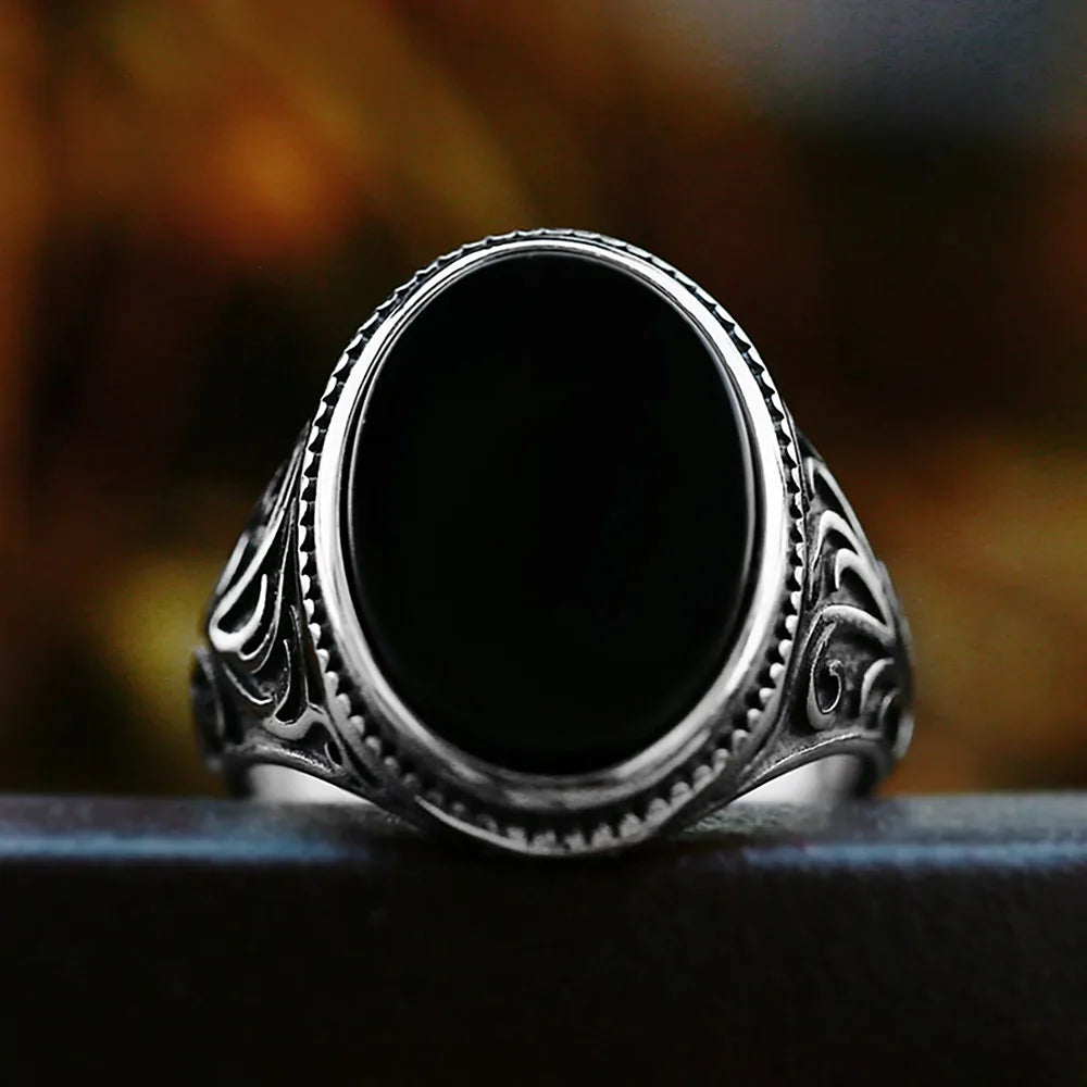 ANILLO VINTAGE PIEDRA NEGRA OVALADA